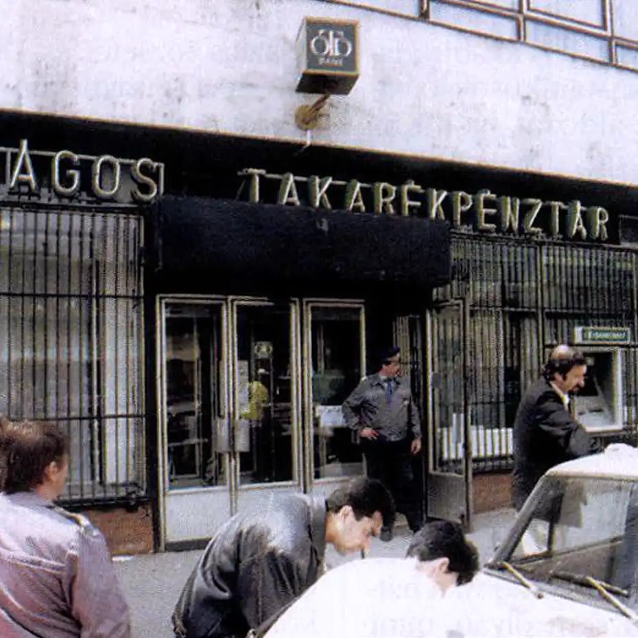 True Crime Akadémia tematikus séta, helyszínelés a soroksári OTP bankfióknál, Ambrus Attila egyik rablásának helyszínén.