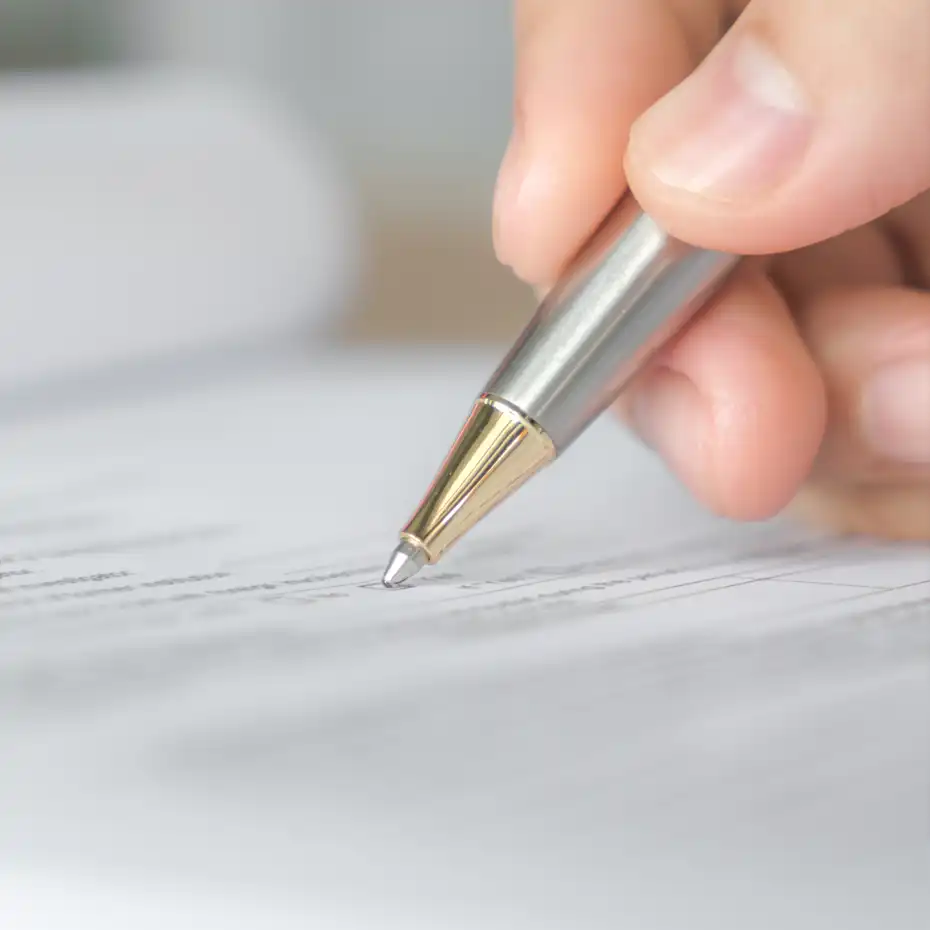 True Crime Akadémia tanfolyamra történő jelentkezés, kitöltött űrlap közelről fotózva.